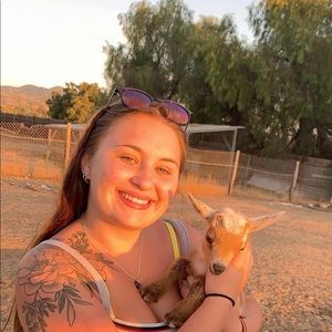 Meet your Posher, Liz